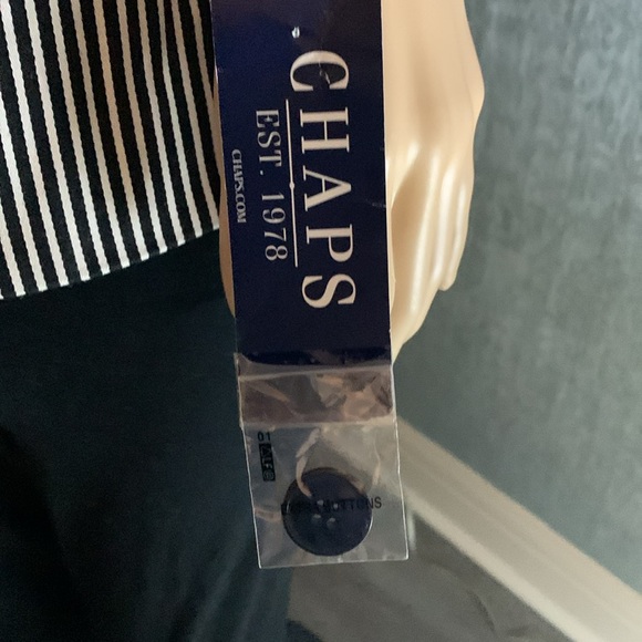 Striking bold black white stripe blazer - Picture 6 of 9